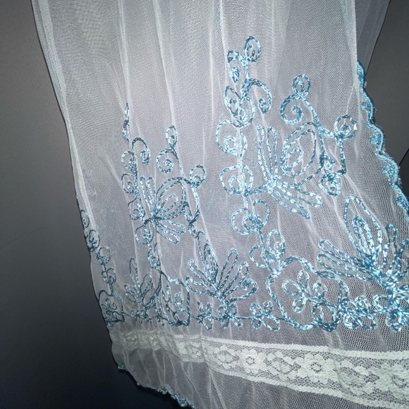Vintage-Inspired Lace Slip with Hand Embroidered Sleeves and Bodice Floral - Picture 4 of 6